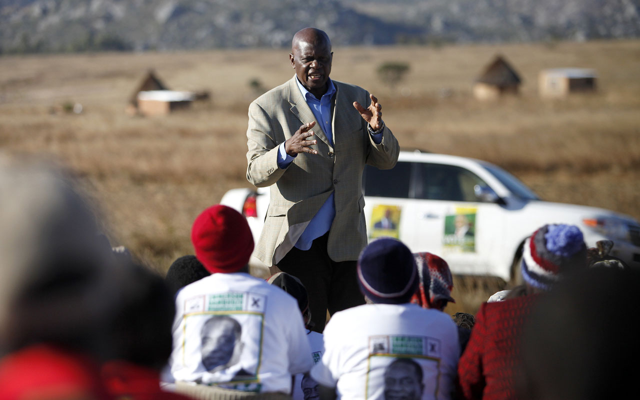 ZIMBABWE-POLITICS-CHINAMASA