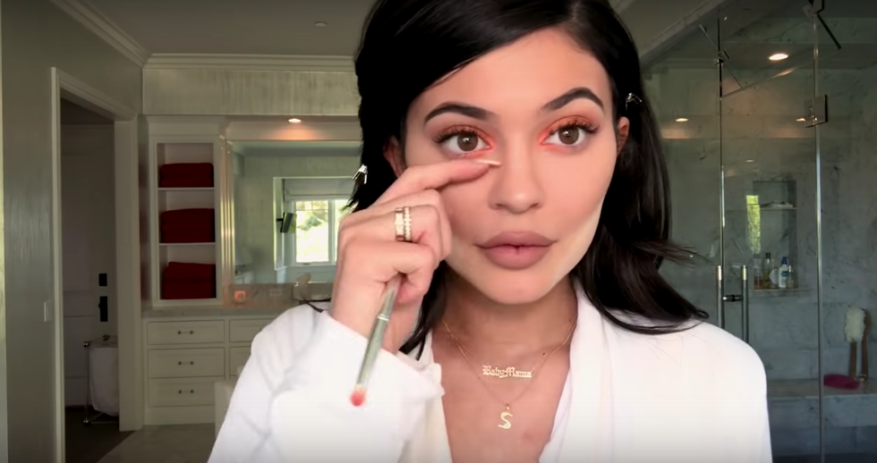 kylie-jenner-makeup-routine-1530202975