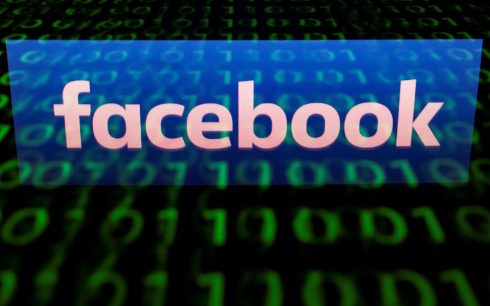 FILES-FRANCE-US-INTERNET-BANKING-COMPUTERS-FACEBOOK