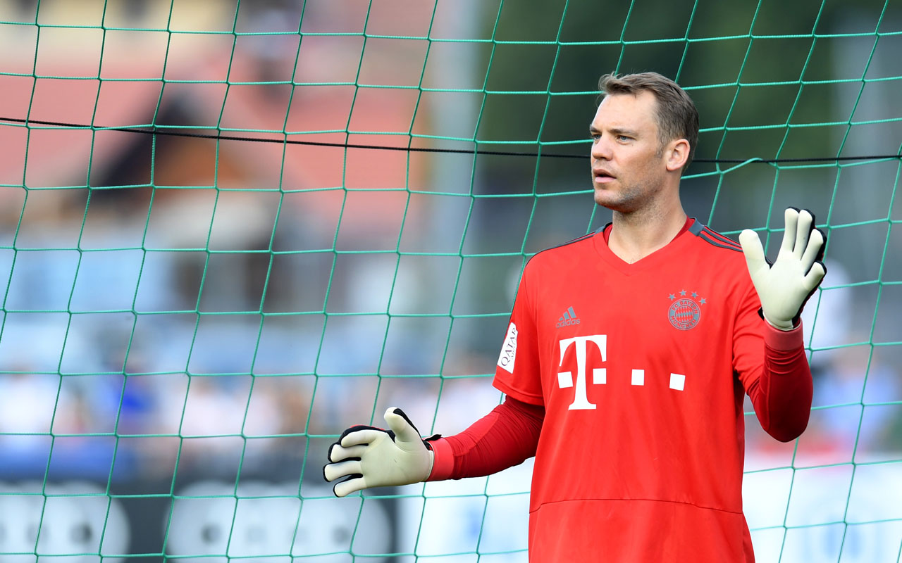FBL-GER-BUNDESLIGA-BAYERN-MUNICH-TRAINING-POLITICS-RACISM-NEUER-