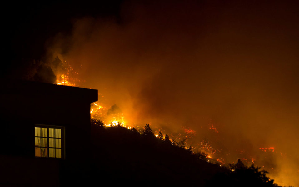 A forest fire burns out of control in Las Manchas, on the southwestern part of La Palma island