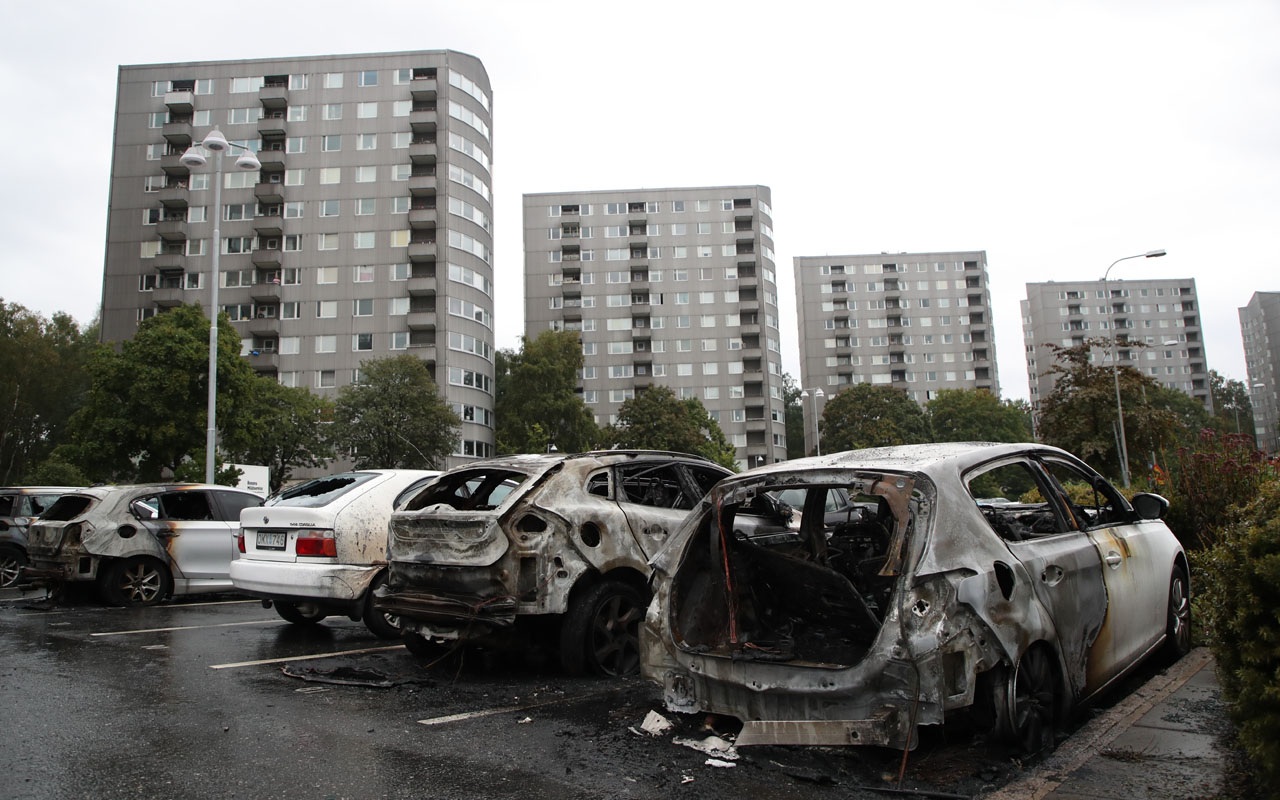 SWEDEN-CAR-FIRE