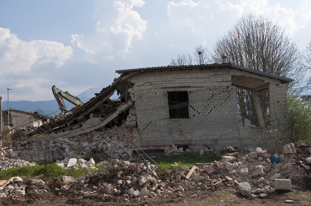 earthquake-1665879_1280