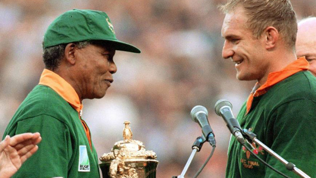 w1-mandela-rugby-a-20131207-870×769