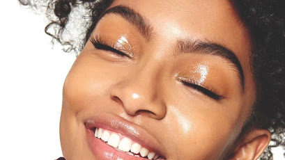 Girls with full brows