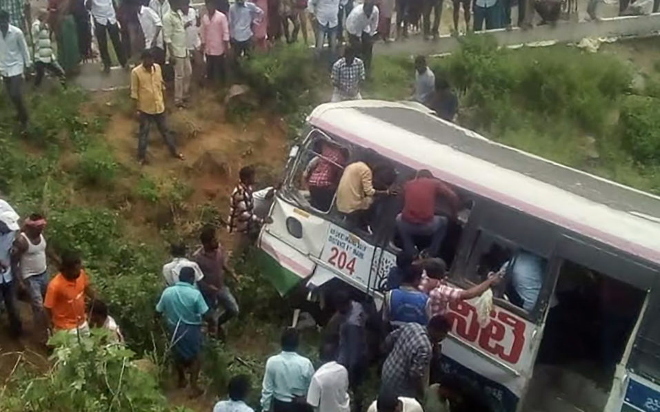 INDIA-ACCIDENT-TRANSPORT