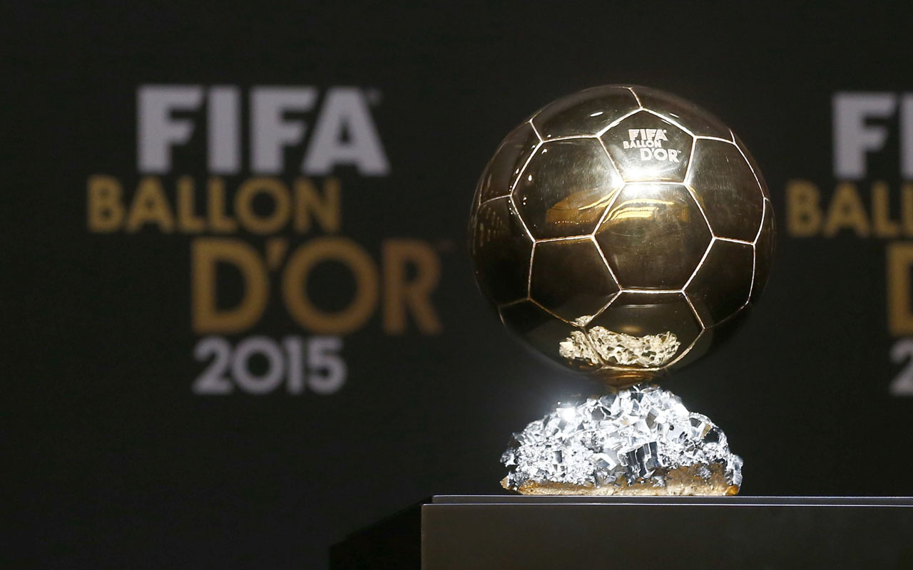 Trophy for 2015 FIFA World Player of the Year is displayed during news conference prior to Ballon d’Or 2015 awards ceremony in Zurich
