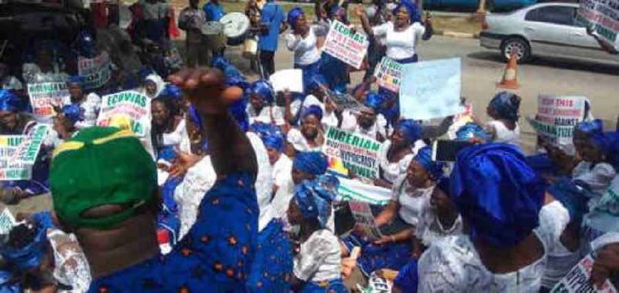 Nigerian traders protesting closure of shops at Nigeria High Commission in Abuja