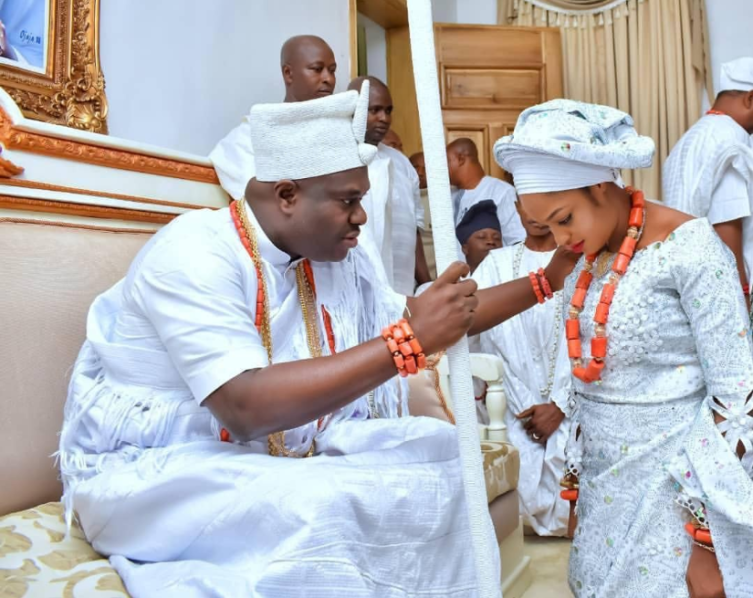 Ooni of Ife wedding photo National Helm