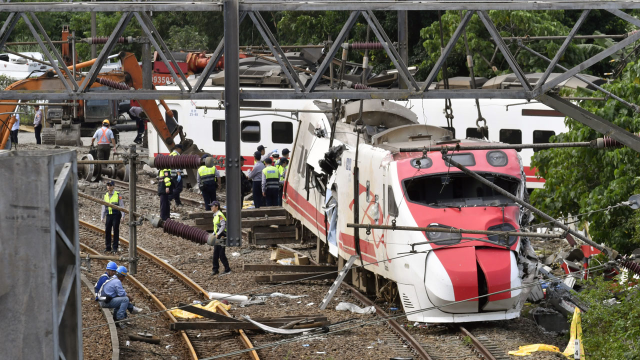 TAIWAN-RAIL-ACCIDENT