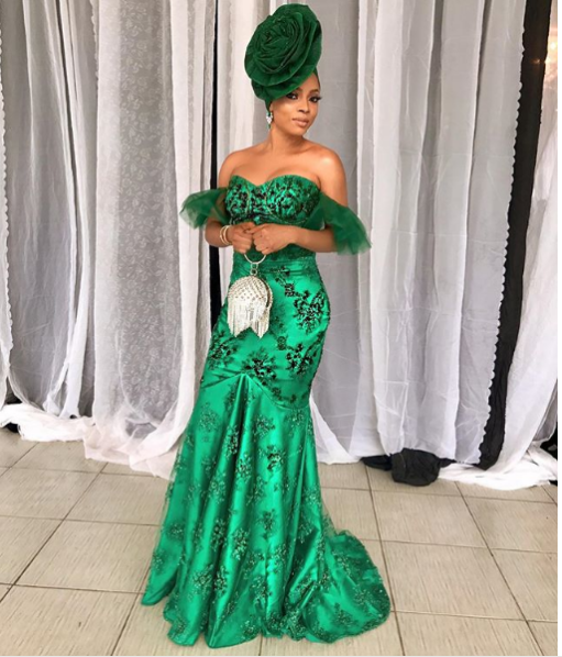 Toke Makinwa in a green Headgear (Gele)
