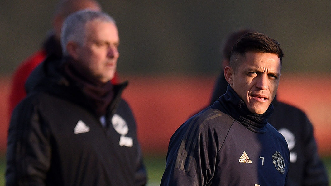 FILES-FBL-ENG-PR-CHI-MAN UTD-SANCHEZ