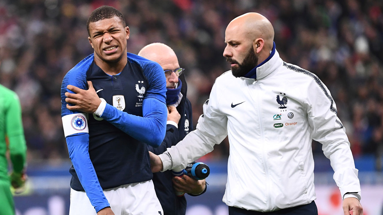 FBL-FRIENDLY-FRA-URU