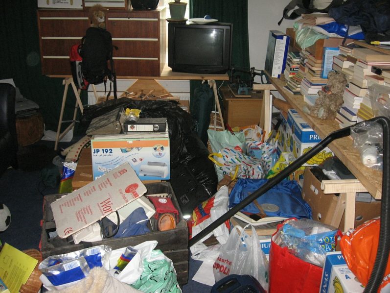 How To Declutter Your Space