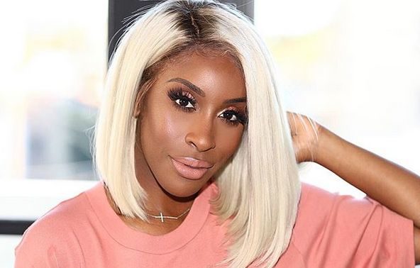 Beauty-Bloggers-With-Bright-Hair-ZUMI-April2018003-e1528214236625