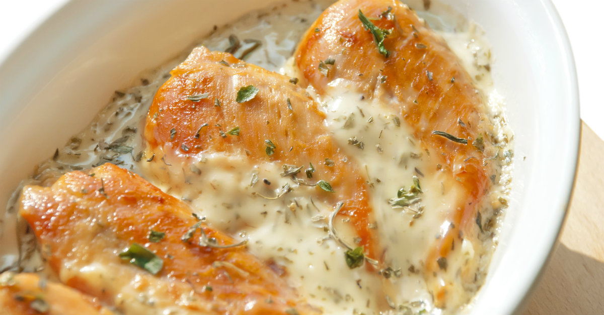 Cheesy Chicken Breasts With Cheese Sauce 