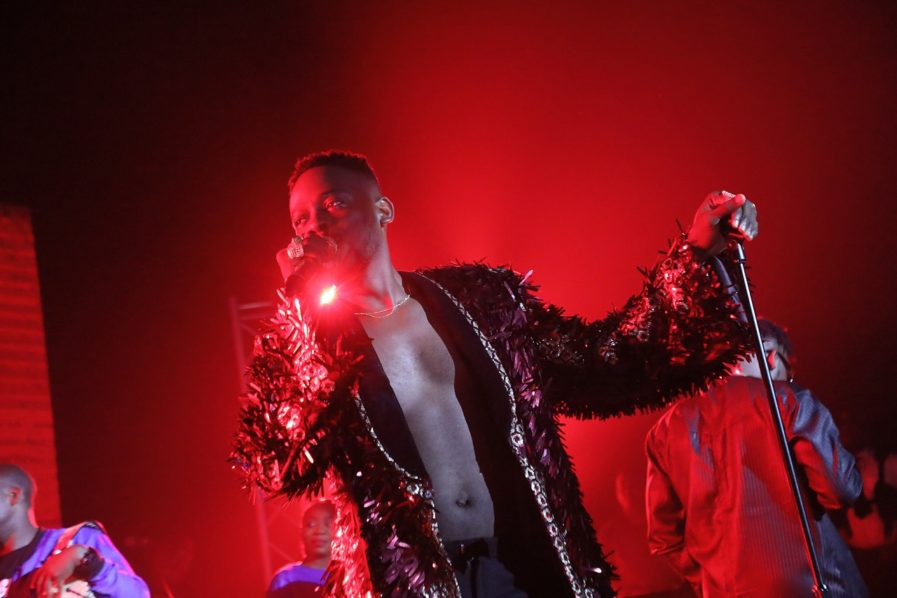 Adekunle Gold conceryt