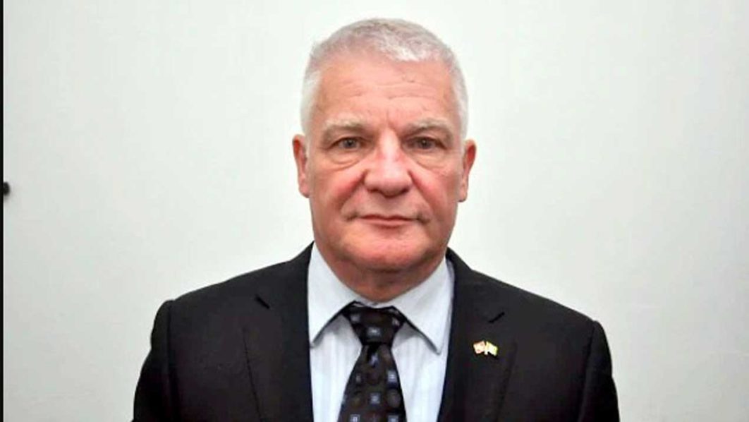 Yves-Nicolete-De-Felix-