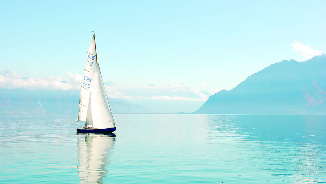 beautiful-boat-daylight-273886