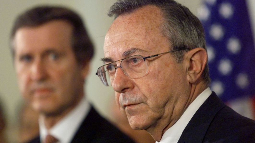 ISRAELI DEFENCE MINISTER ARENS SPEAKS AT PRESS CONFERENCE AT THE PENTAGON.