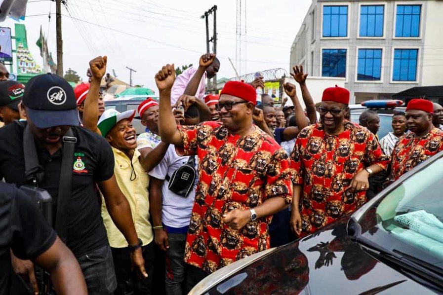PDP vice presidential candidate Peter Obi with supporters at Owerri, Imo State