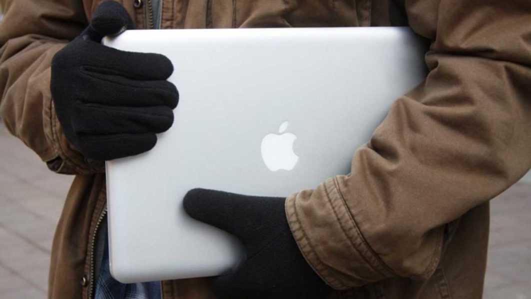 laptop-theft