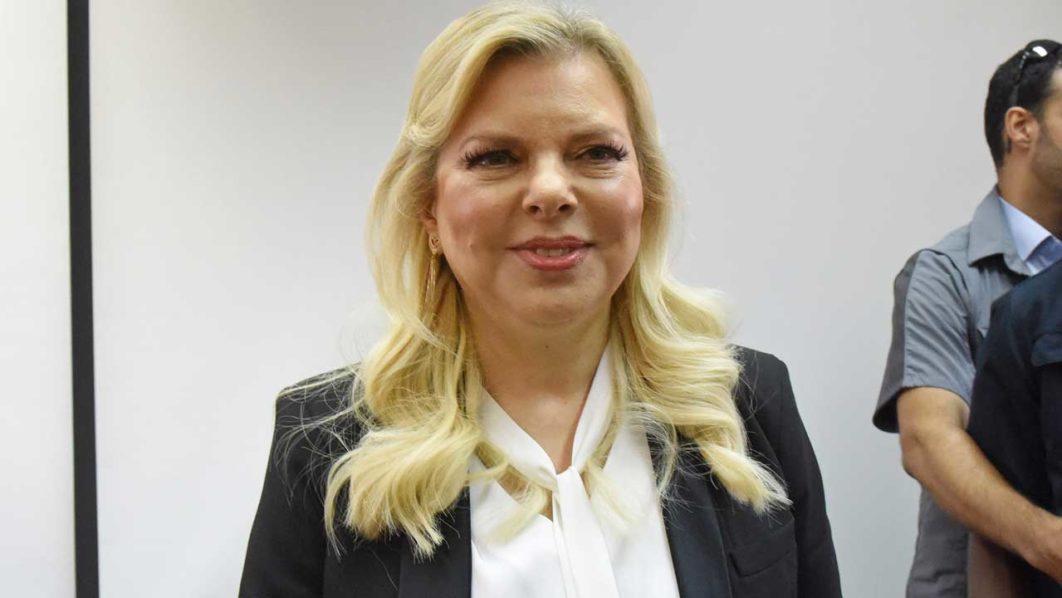 000_1HK0A9
