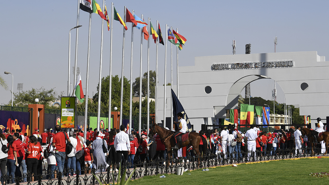 FBL-AFR-2019-MATCH1-EGY-ZIM-FANS