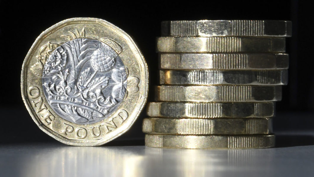 FILES-BRITAIN-EU-BREXIT-POLITICS-DELAY-POUND