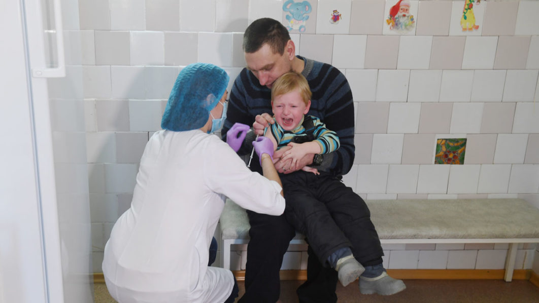 FILES-UKRAINE-HEALTH-MEASLES-VACCINES