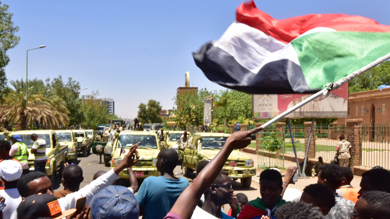 SUDAN-UNREST-POLITICS-DEMO