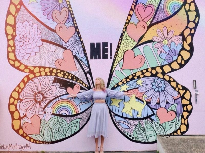 Taylor Swift ME! Photo – Toronto Star