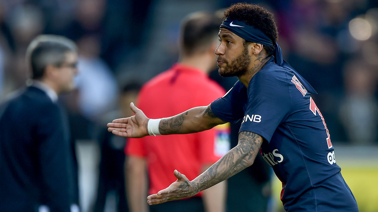 FBL-FRA-LIGUE1-ANGERS-PSG