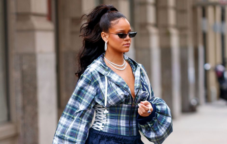 Rihanna wearing baggy joggers and shirt with oversize sleeve design paired with sneakers, Photo. Highsnobeity