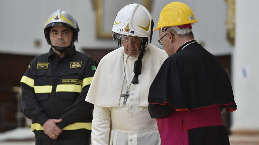 ITALY-VATICAN-POPE-EARTHQUAKE-MARCHE