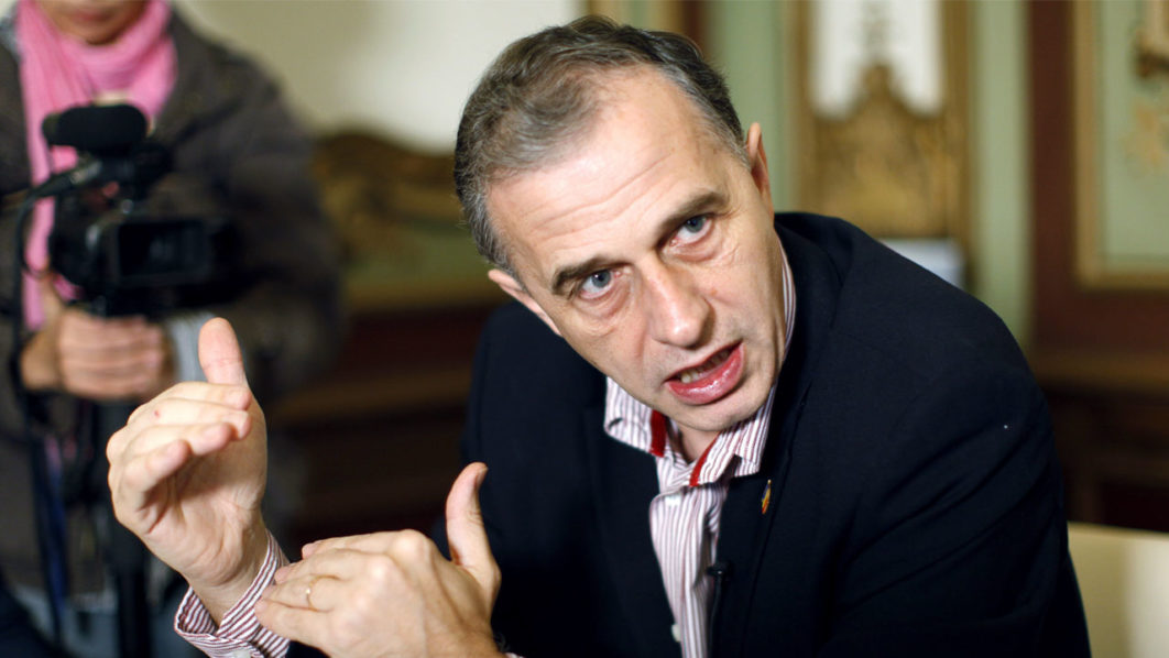 Presidential candidate Mircea Geoana, head of Romania’s leftist Social Democrats, addresses the foreign press in his office in Bucharest