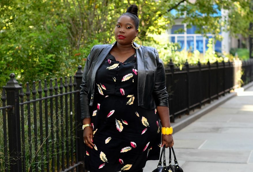 Plus-size woman in Jeggings- Stylish Curves