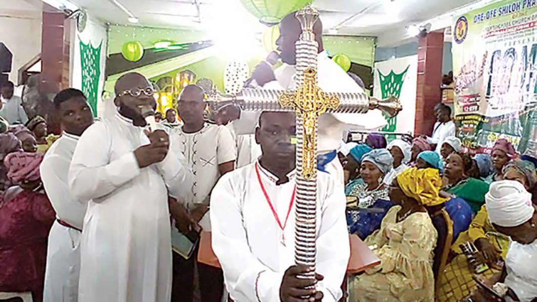Worshippers-ibru-pix+