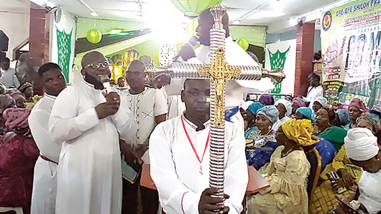 Worshippers-ibru-pix+