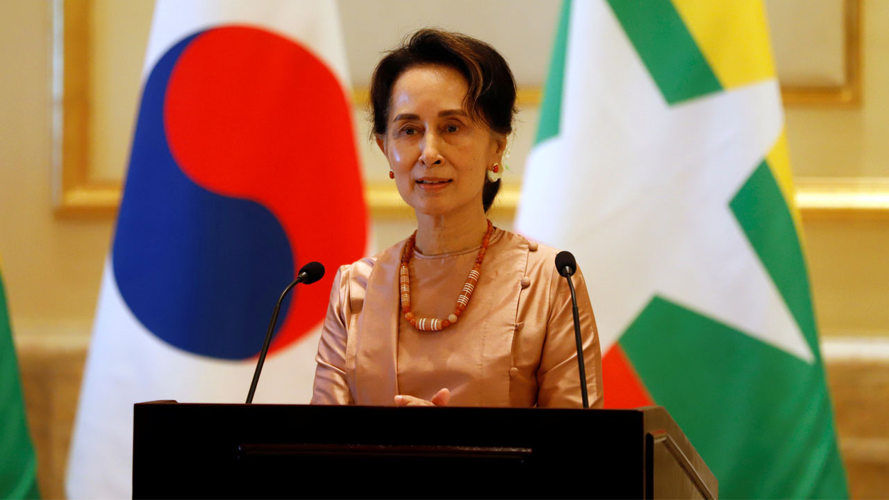 Myanmar’s State Counsellor Aung San Suu Kyi talks to journalists during a press conference after she met with South Korean President Moon Jae-in at the Presidential Palace in Naypyitaw