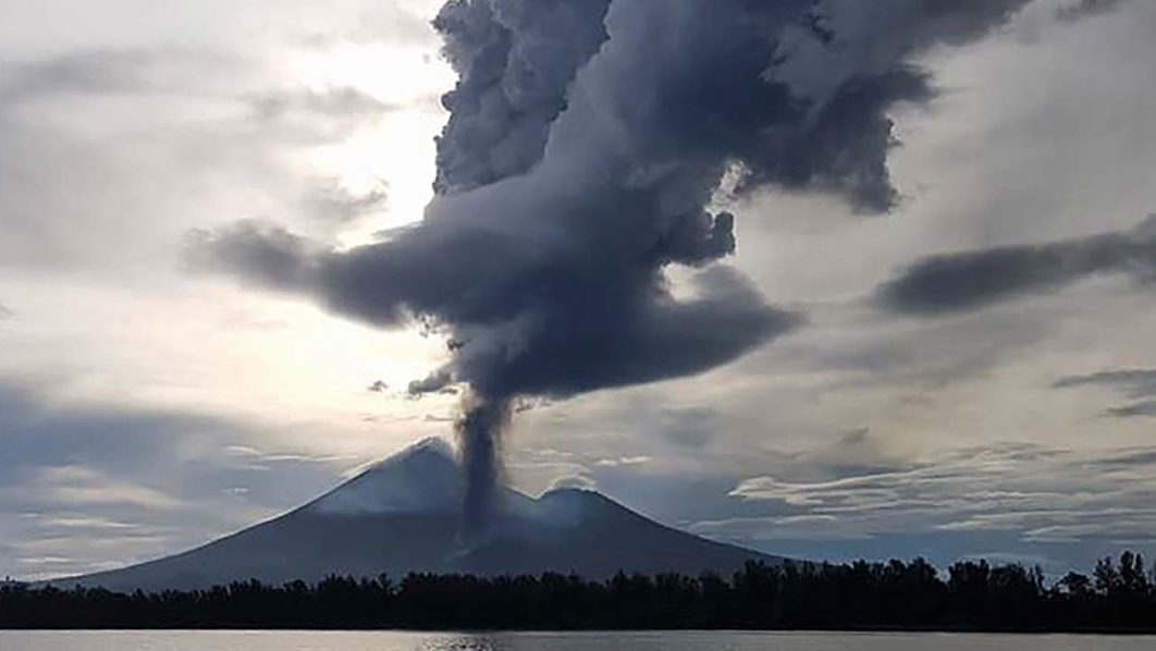 New-Guinea-volcano