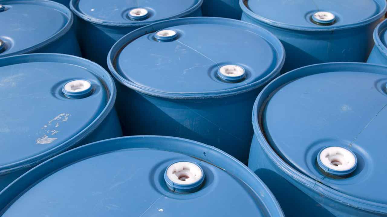 fuel barrel-157439153-1024×685