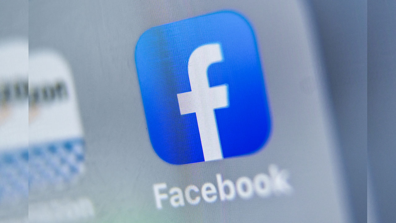 FILES-US-INTERNET-VOTE-COMPUTERS-FACEBOOK-AVAAZ