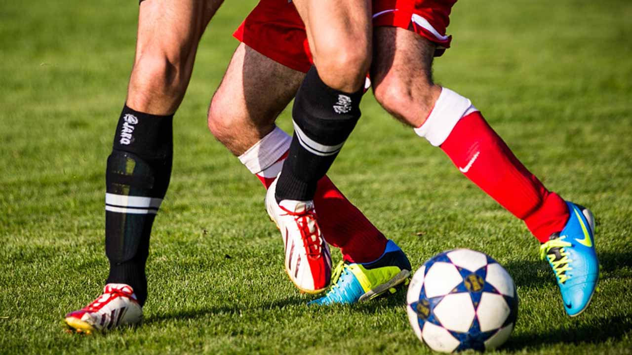 football-606235_960_720