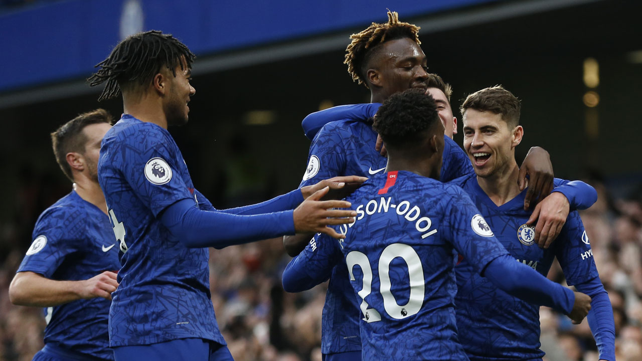 FBL-ENG-PR-CHELSEA-BURNLEY