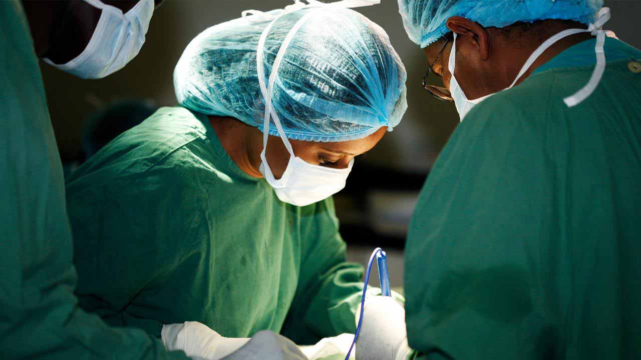 Female-surgeons