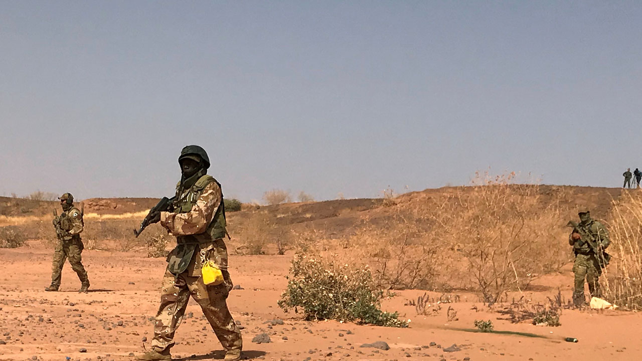 FILE PHOTO: Nigerien commandos simulate a raid on a militant camp during the U.S. sponsored Flintlock exercises in Ouallam