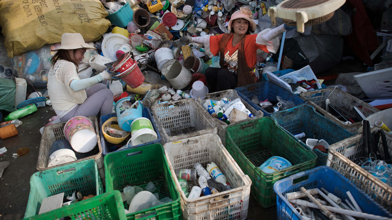 FILES-CHINA-ENVIRONMENT-POLLUTION-PLASTIC