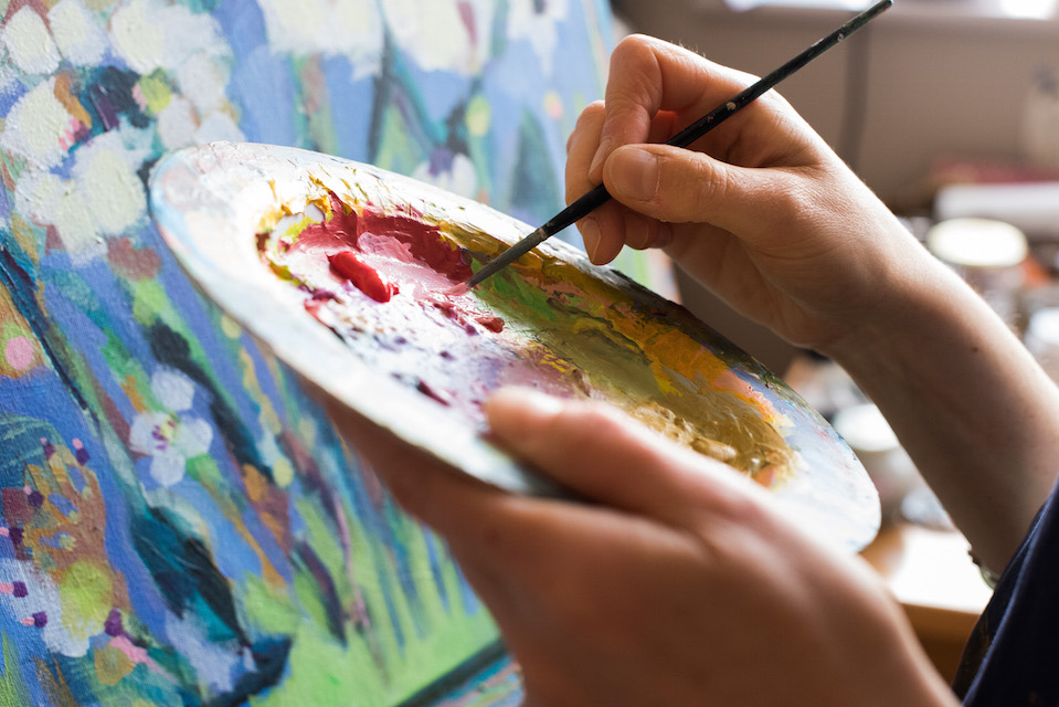 1532260032female-artist-dubai