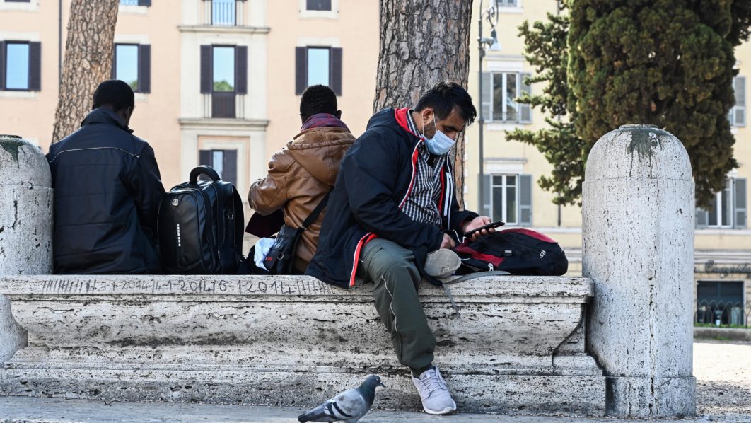 ITALY-HEALTH-VIRUS-MIGRANTS